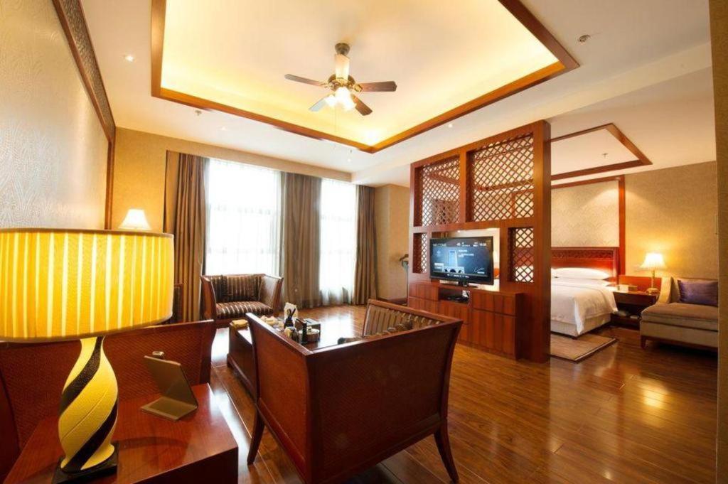 Chongqing Huachen International Hotel Zewnętrze zdjęcie
