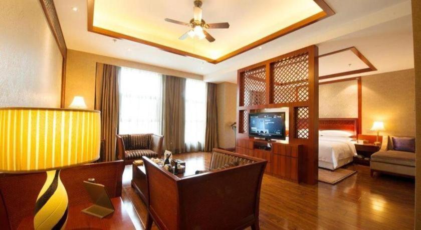 Chongqing Huachen International Hotel Zewnętrze zdjęcie