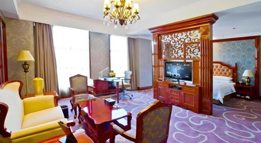 Chongqing Huachen International Hotel Zewnętrze zdjęcie