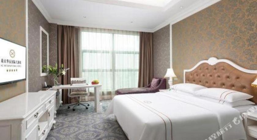 Chongqing Huachen International Hotel Zewnętrze zdjęcie
